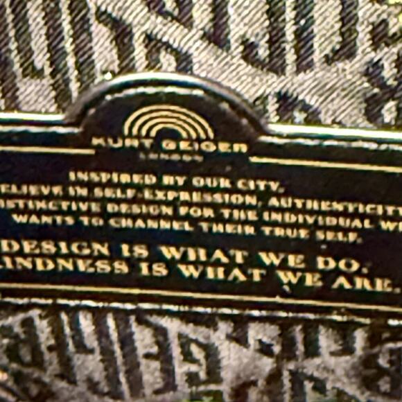 New Kurt Geiger Kensington Star Crossbody Chain Mini Bag Quilted Patent Leather - Picture 12 of 16